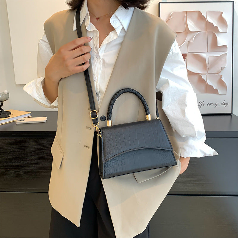Oradsan Crossbody Bag IU